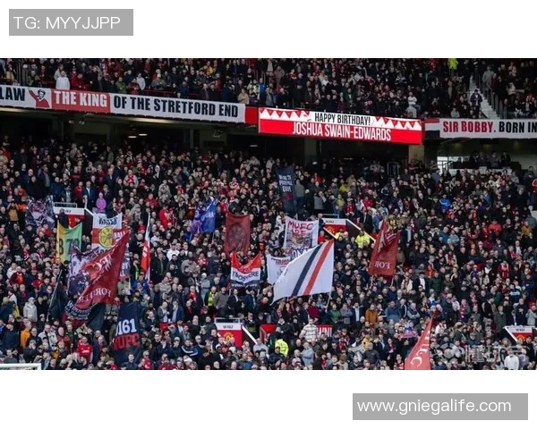 尤文图斯与曼联小组赛激战在即球迷期待精彩对决与历史重演